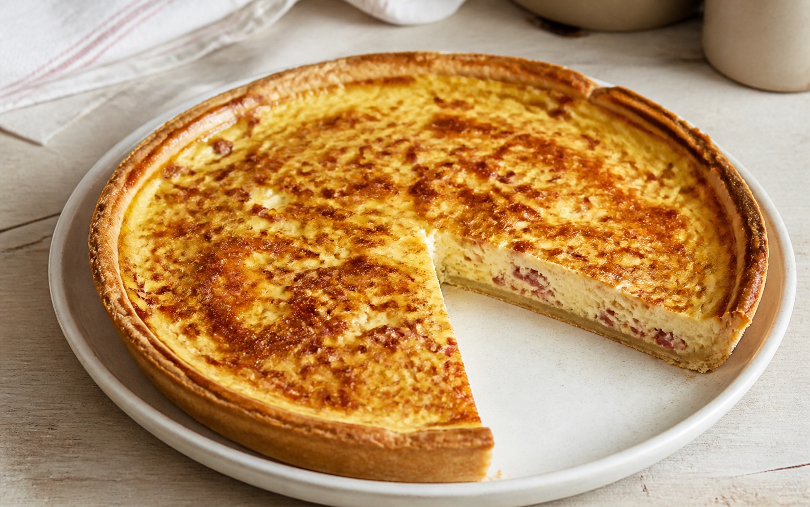 Quiche lorraine dorée aux lardons